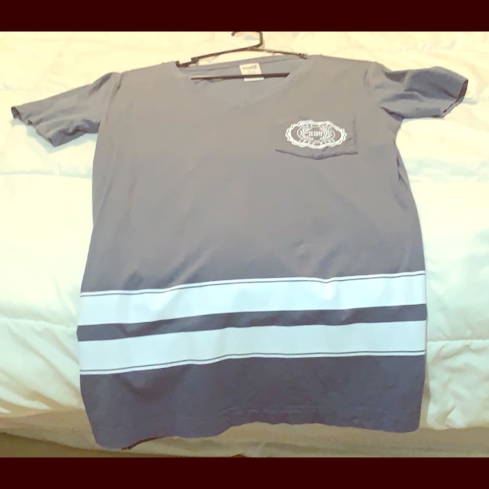 VS shirt